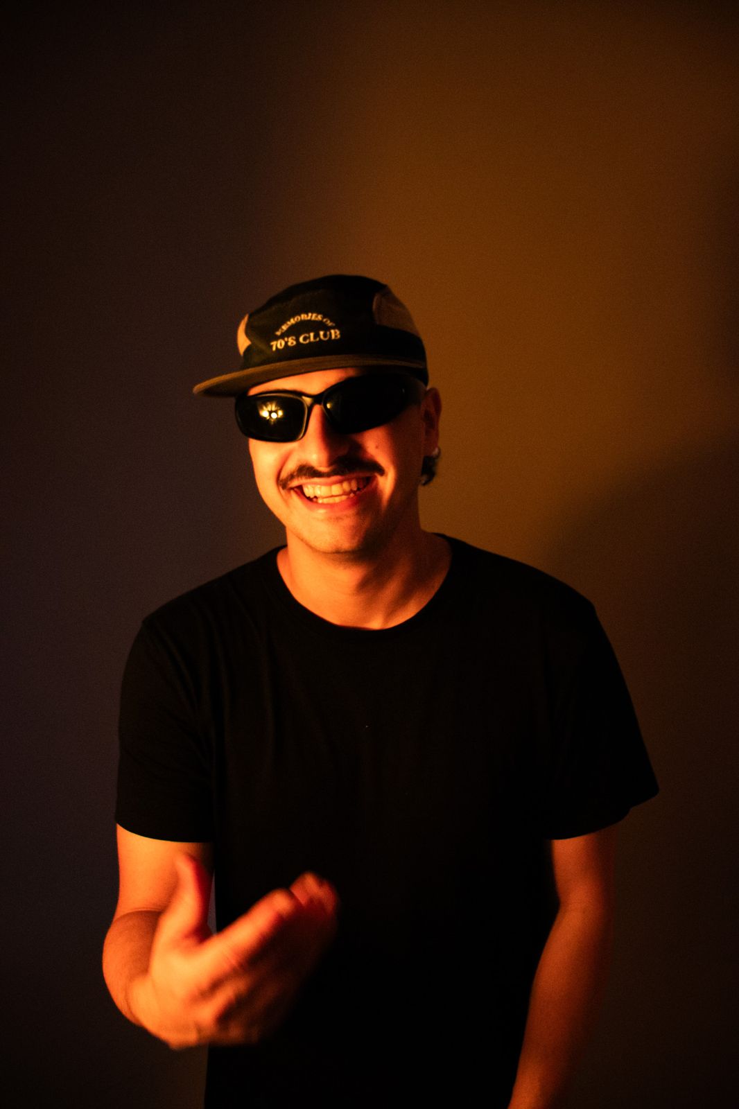 Retrato com luz âmbar